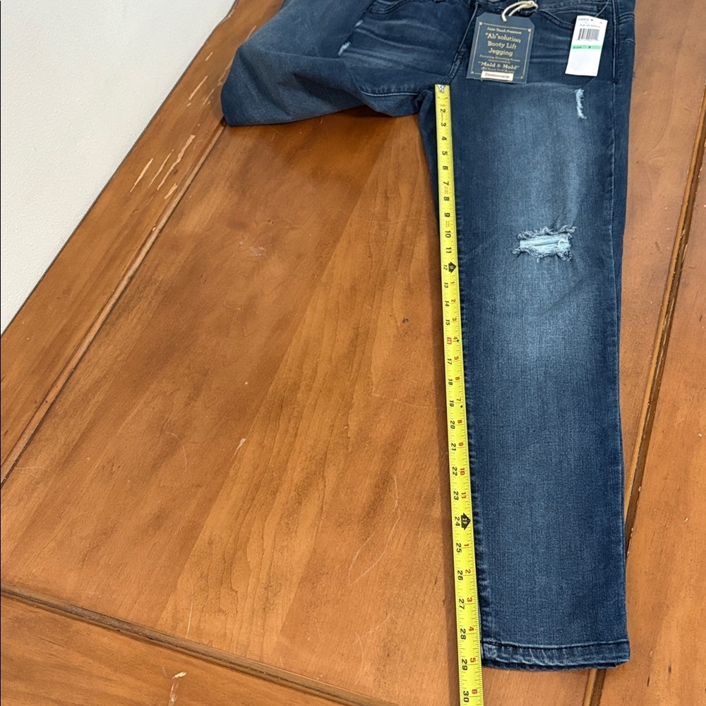 Democracy NWT Booty Lift Jeggings Size 8 - Picture 7 of 15